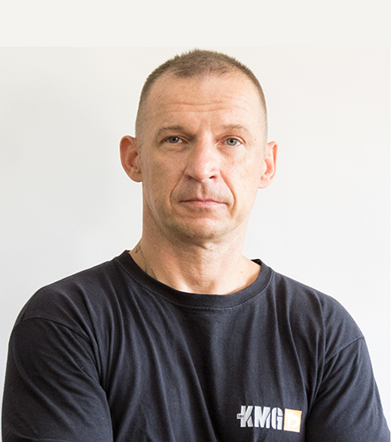 https://www.kravmaga.be/wp-content/uploads/2019/11/Piotr.jpg