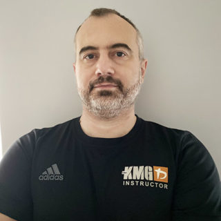 https://www.kravmaga.be/wp-content/uploads/2020/09/Jhonny-1-320x320.jpg